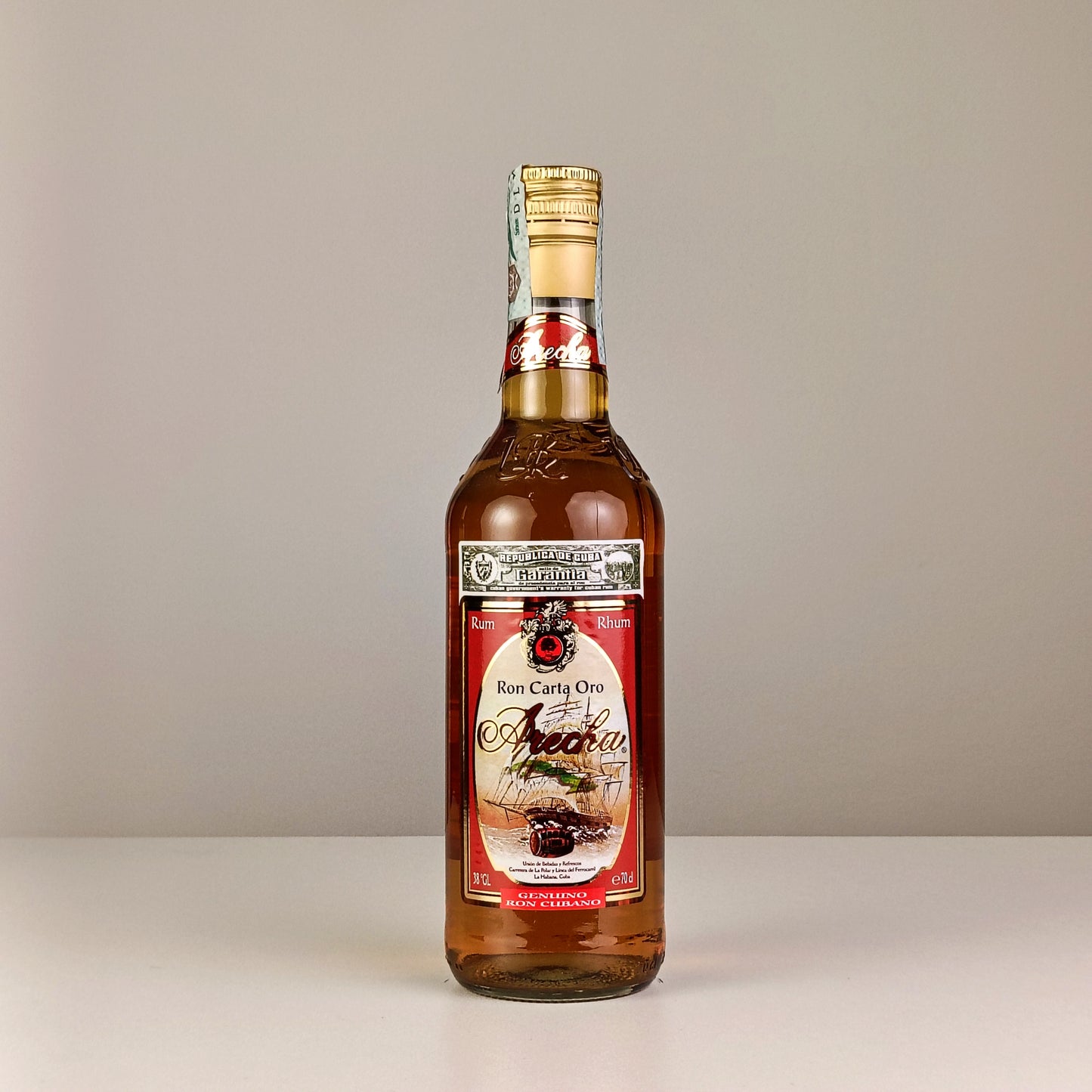 Arecha Ron cubano Carta Oro